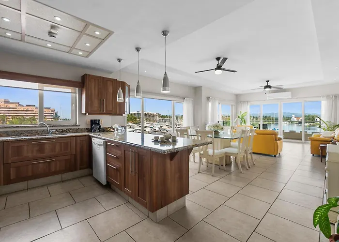 Marina Banderas Suites Boutique
